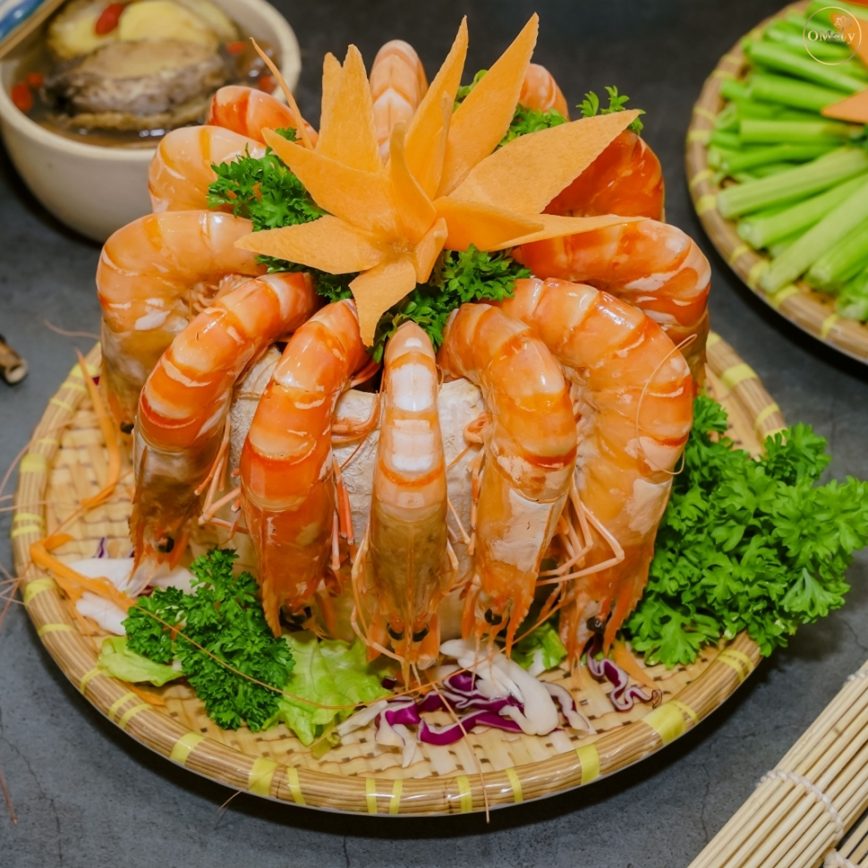 Tôm Luộc Nước Dừa